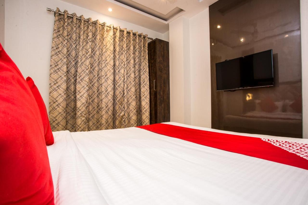 Oyo 37559 Hotel Al Haram Mumbai Eksteriør bilde