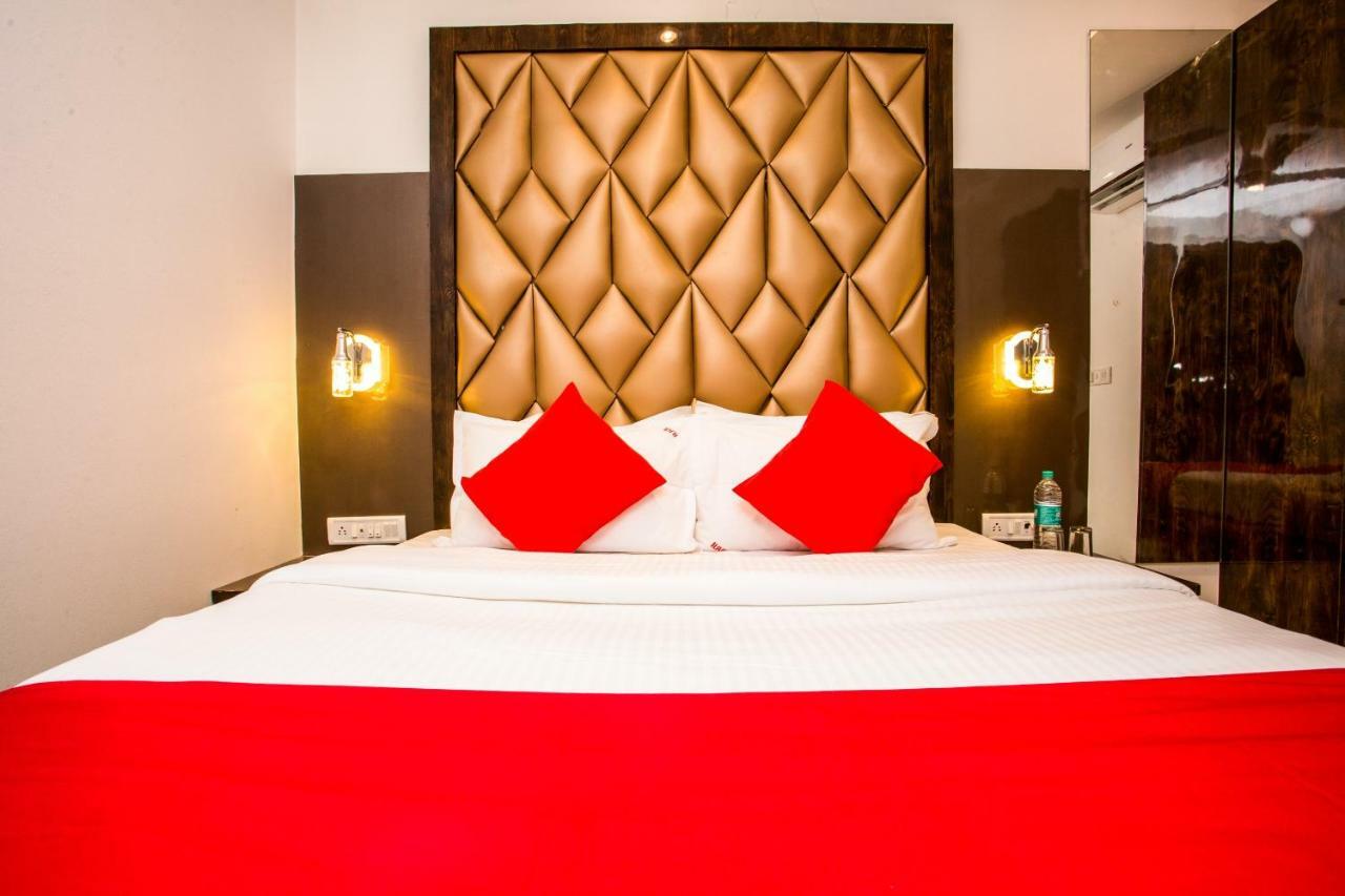 Oyo 37559 Hotel Al Haram Mumbai Eksteriør bilde