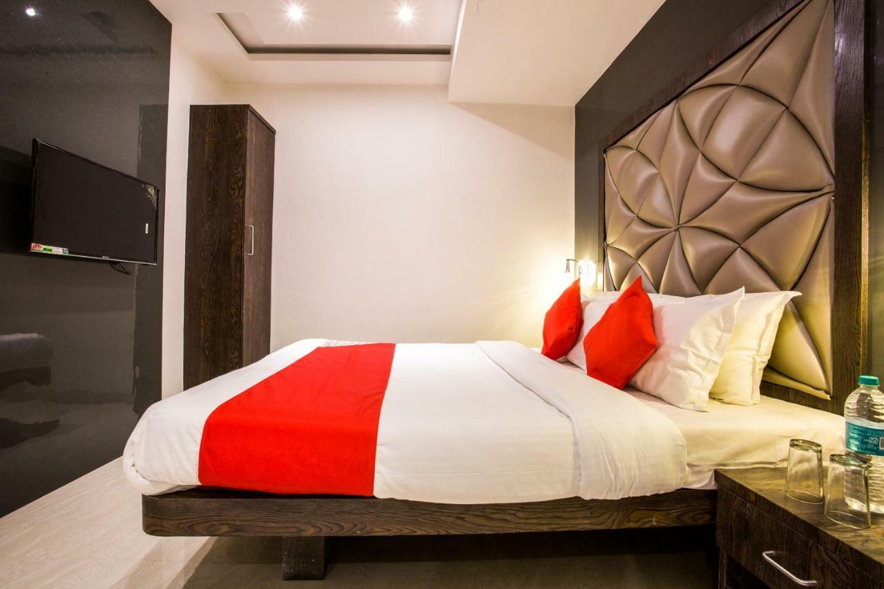 Oyo 37559 Hotel Al Haram Mumbai Eksteriør bilde
