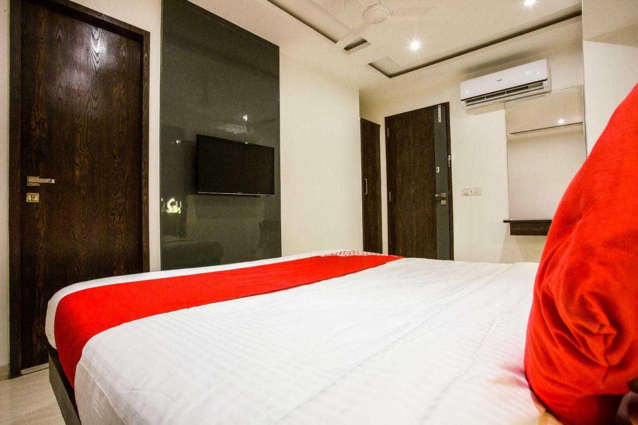 Oyo 37559 Hotel Al Haram Mumbai Eksteriør bilde
