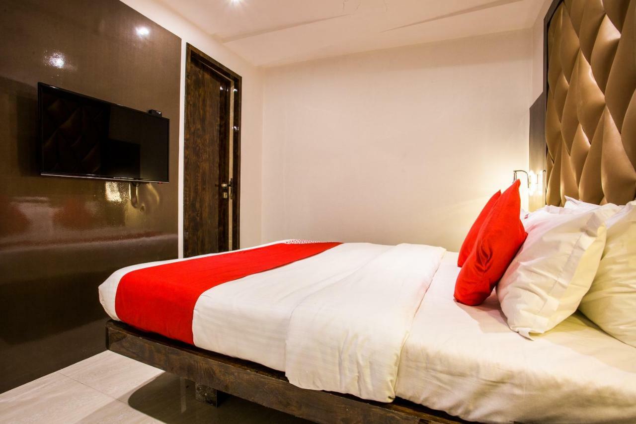 Oyo 37559 Hotel Al Haram Mumbai Eksteriør bilde