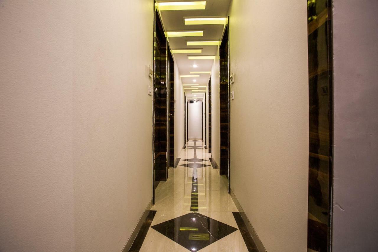 Oyo 37559 Hotel Al Haram Mumbai Eksteriør bilde