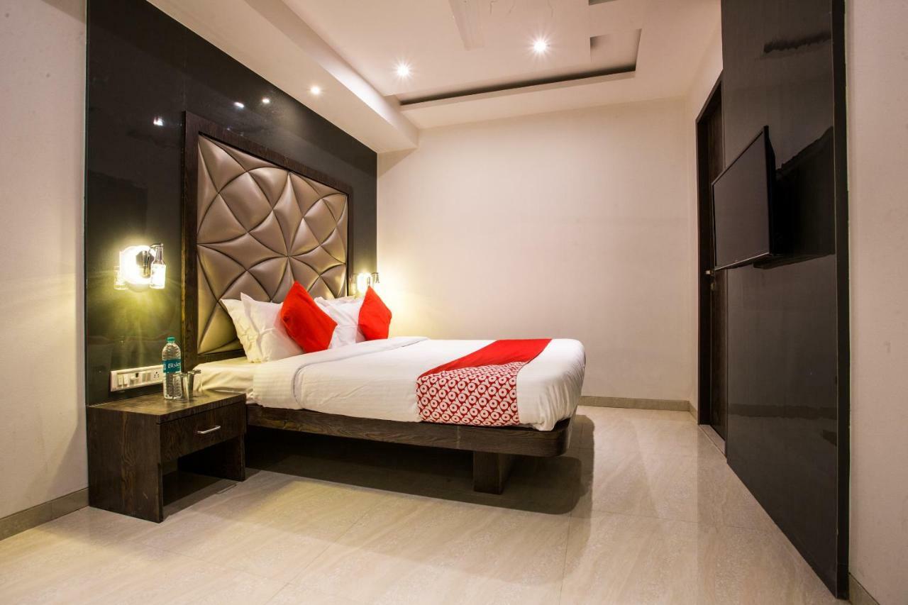 Oyo 37559 Hotel Al Haram Mumbai Eksteriør bilde